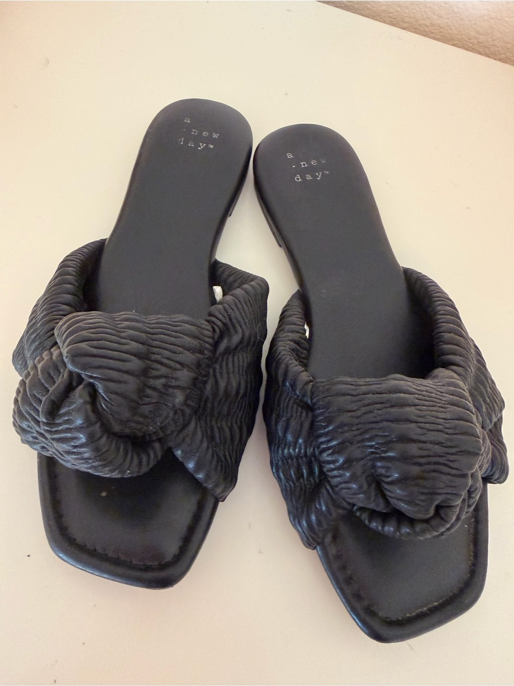a new day Black Textured Knotted Slide Sandals - size 7